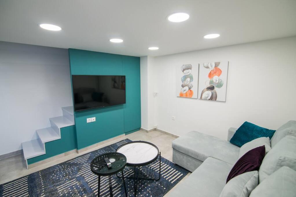 Oculus Dafni Loft B * Athens