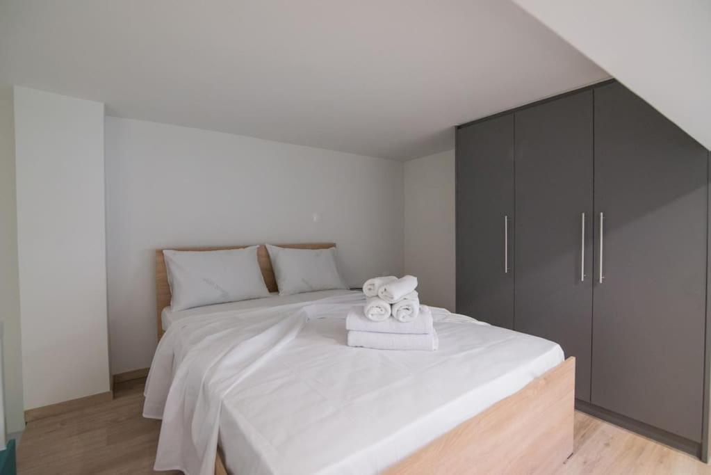 Oculus Dafni Loft B Athens